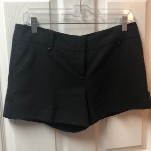 Black Tracy Evans Shorts with 2 side pockets